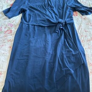 Laura plus - Size 16 blue dress.